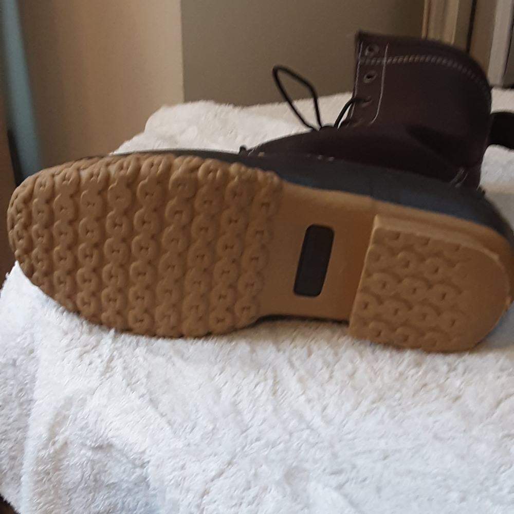 L.L. Bean womens size 7 lined duck boots - Picture 6 of 12
